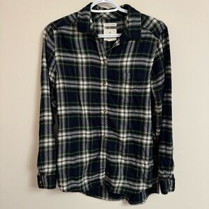 2/20 American Eagle Boyfriend Fit Plaid Shirt - Women’s Small